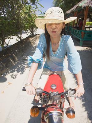 金沢の伝統を味わおう！初心者でも楽しめる金箔体験の魅力と家族で参加できるおすすめスポット